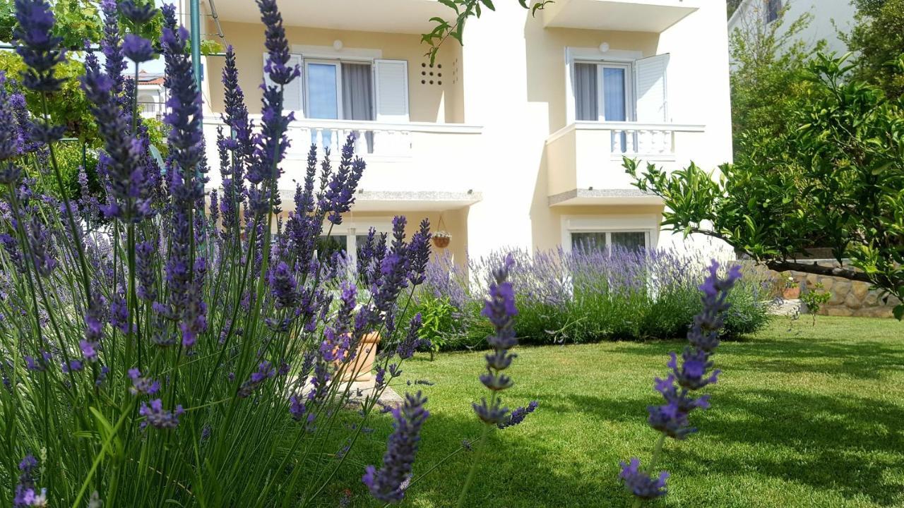 Apartments With A Parking Space Rab - 12383 Banjol エクステリア 写真