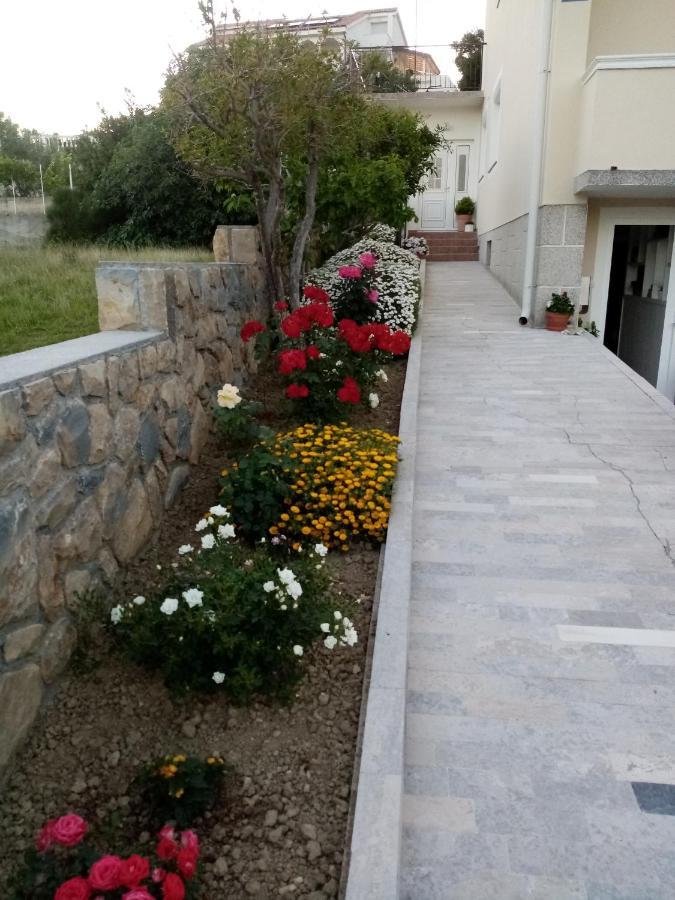 Apartments With A Parking Space Rab - 12383 Banjol エクステリア 写真